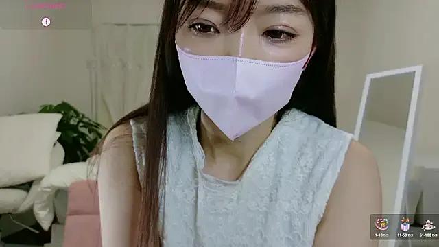 Momochan88 from StripChat
