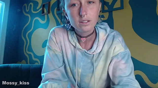 Mossy_kiss from StripChat