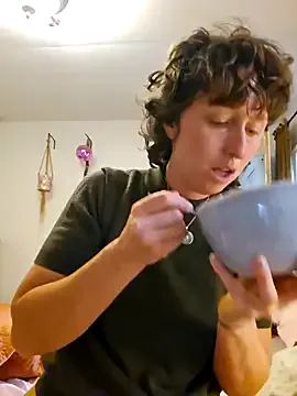 Mossy_kiss from StripChat