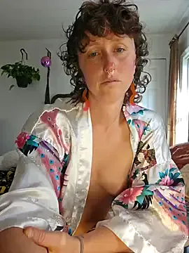 Mossy_kiss from StripChat