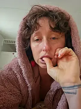 Mossy_kiss from StripChat