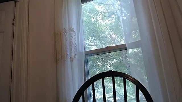 Mossy_kiss from StripChat