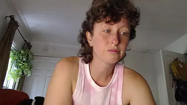 Mossy_kiss from StripChat