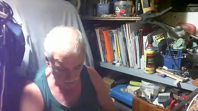 Nonnomaturobisex from StripChat