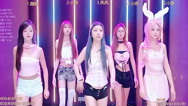 Queen-001 from StripChat