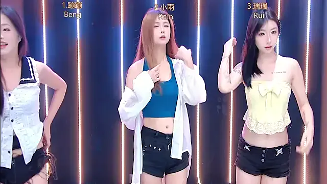 Queen-001 from StripChat