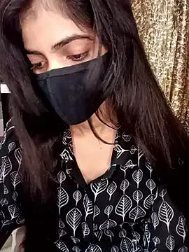 Queen_Pooja7 from StripChat