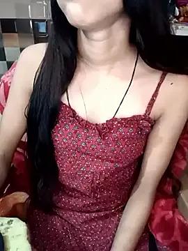Queen_Pooja7 from StripChat