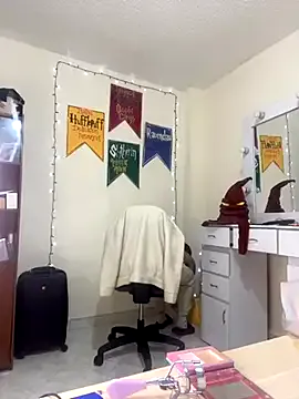 Sallem_Pink from StripChat