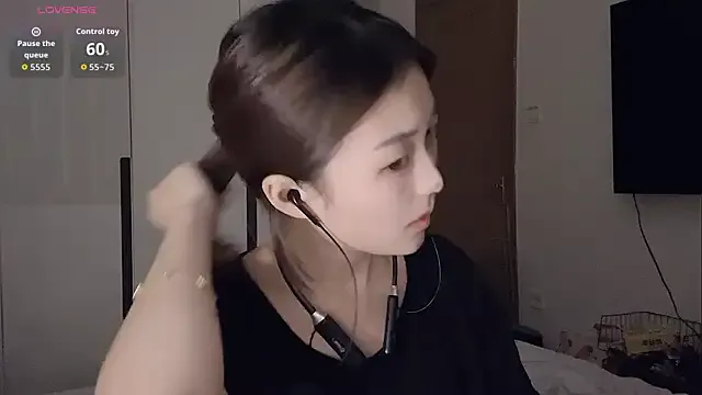 Sweet-Angel999 from StripChat