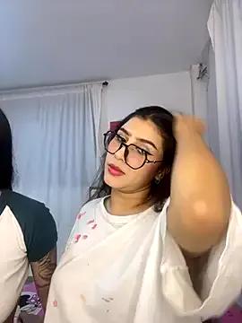 Sweet_and_Rous0 from StripChat
