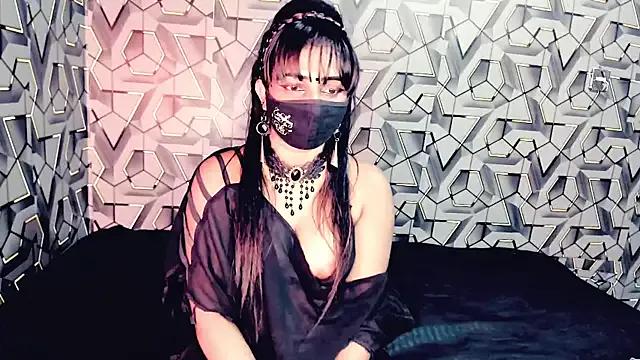 Sweetie_Fox_XXX from StripChat