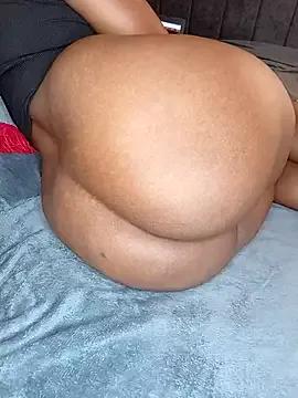 Sweettnadia from StripChat