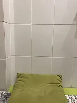 TeenieM from StripChat