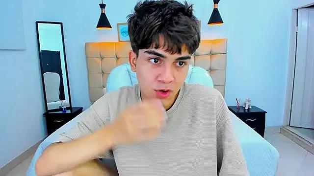 Tommy18__ from StripChat