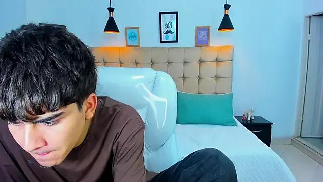 Tommy18__ from StripChat