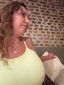 Yanacool007 from StripChat