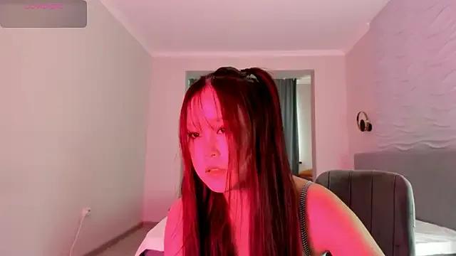 Yanyaan from StripChat