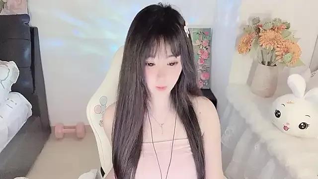 Yuii-7 from StripChat