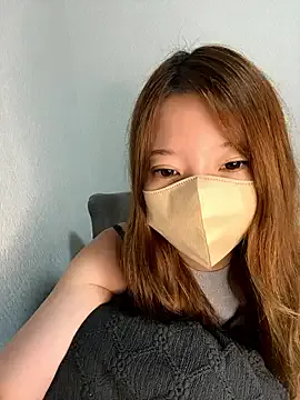 Yuuhichan from StripChat