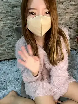 Yuuhichan from StripChat